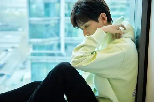 9位被埋没多年演员山河令张哲瀚十年不温不火,成毅十年从配角熬到主角