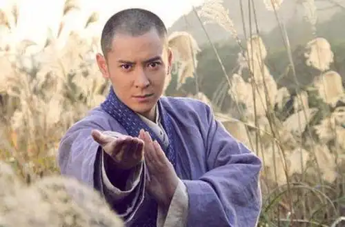 金庸小说中的隐藏高手,自创武学登顶,不慎传给段誉,结局圆满