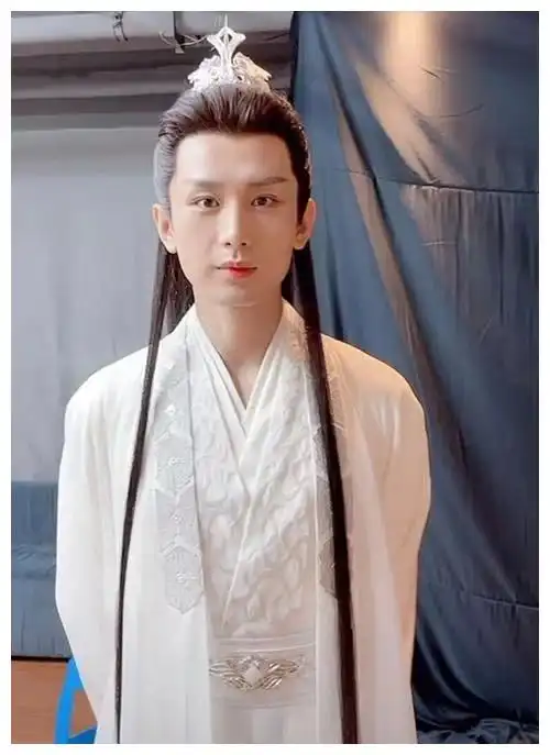 成毅遇女演员跑路曝沉香如屑女主辞演,接棒人是任嘉伦新cp
