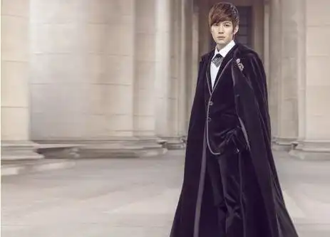 小时代2周崇光最后穿的西服是什么牌子在淘宝能找到吗
