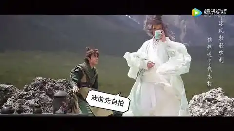 斗破苍穹幕后花絮师徒自拍吴磊变身陈楚河御用摄影
