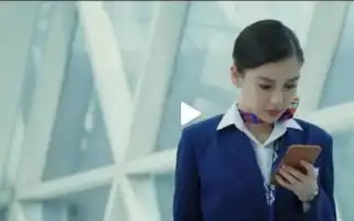 中国机长杨颖客串10秒,全程无一句台词,但妆容精美赛神仙