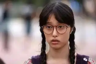 杨幂戴上眼镜都是时尚icon,为啥自己戴上却土气十足
