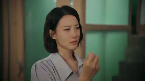 女人的抉择渣男嘴硬一个人在家,妻子拿出发带,渣男惨遭打脸
