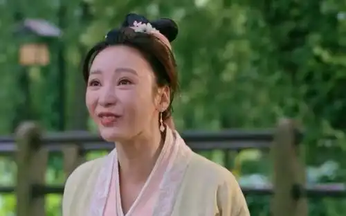 忍过了柳岩的肿肿脸,实在忍不了林允的翻白眼