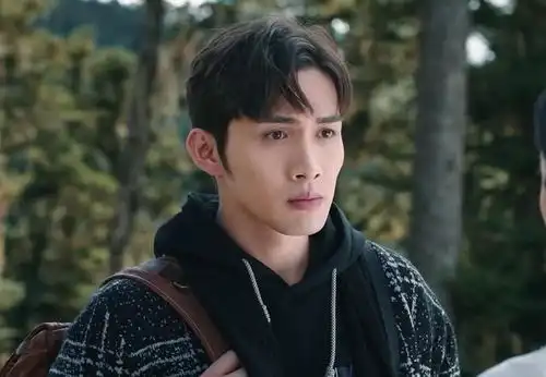 被传闻背景强,拍一部毁一部的景甜,这次终于逆风翻盘了