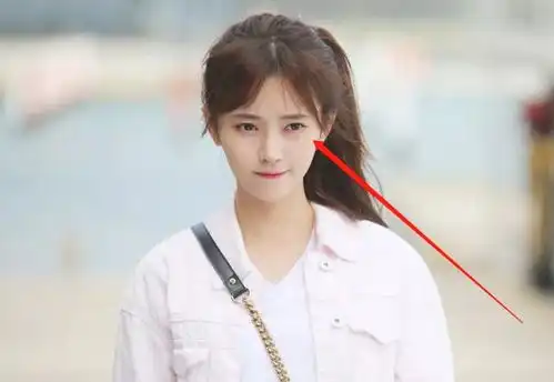 花戎杀青,鞠婧祎黑衣造型曝光,网友质疑这妆是镶脸上了