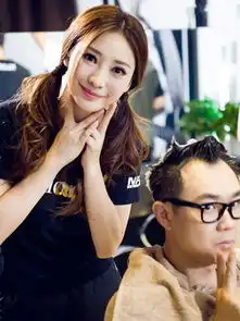 发型很重要柳岩扎马尾变发廊妹