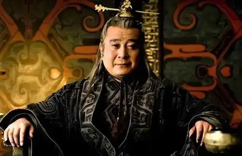 秦始皇死后,赵高询问李斯如何处置公子扶苏,李斯矫诏命他自杀
