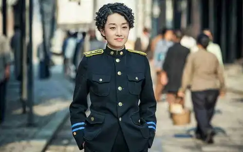 马伊琍机场亮相,发型凌乱似大妈,网友文章会喜欢吗
