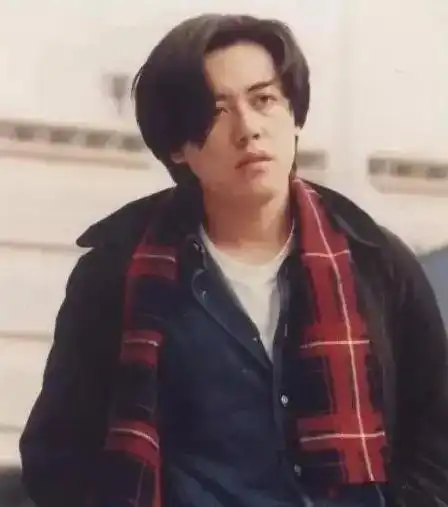 情歌王子老成这样了53岁张宇罕现身,身形佝偻头发已全白