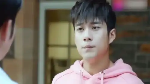 极速青春天野不满路杰的行为,他却认为自己当时必须答应