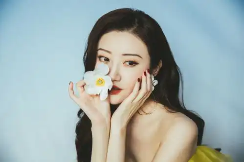 景甜真是大美女,小雏菊配黄色抹胸连衣裙,清新明快有仙气