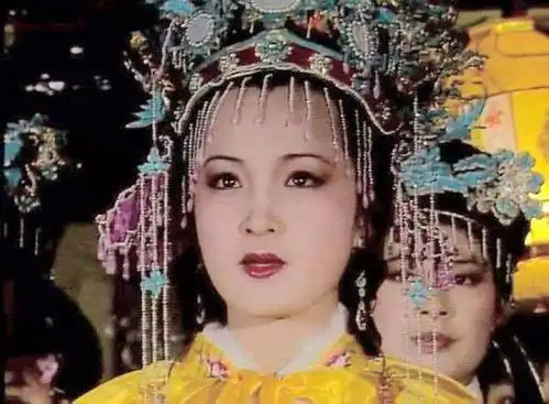87版红楼梦十二美黛玉排名第二袭人垫底第一你万万想不到却是这位小
