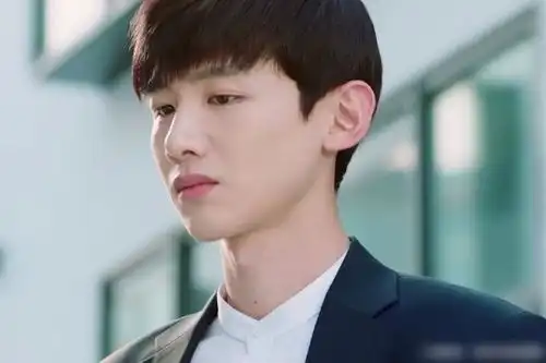 明星大侦探6未定档,白敬亭新剧与晨同光开播,追2集就上头