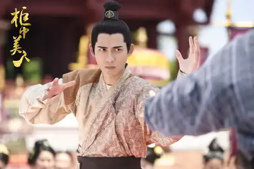 柜中美人曝魅缘天成片花人妖相恋渐入佳境
