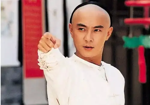 少年方世玉四大演员洪熙官抛妻弃子,她从配角变一线主持人
