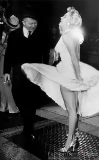 胶片中的华丽定格好莱坞经典电影服装相片
