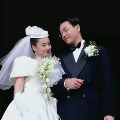 情侣头像我不但可爱,而且可爱你啦