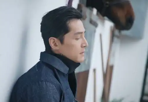 吴京调侃胡歌帮我拍戏不给钱行不行胡歌说出一句话,获众人点赞