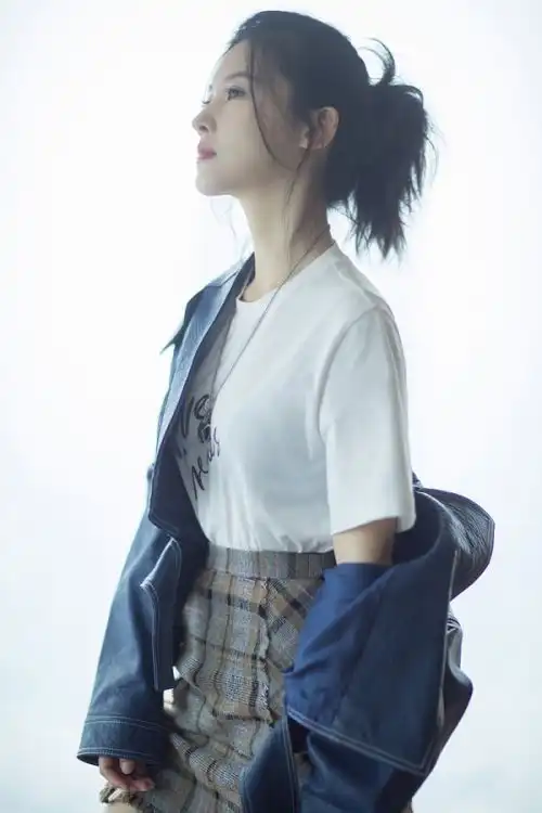 杨子姗化身时尚酷女孩真人秀首秀中餐厅2即将播出