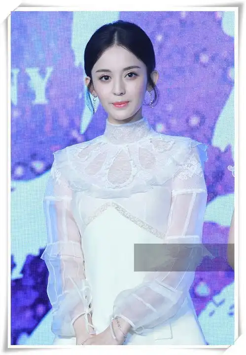 看了景甜的蕾丝裙,再看看古力娜扎,网友果然是没对比就没伤害