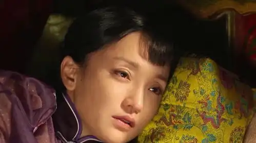 新版翻拍剧情单薄,老版橘子红了演技与质感依旧无可替代
