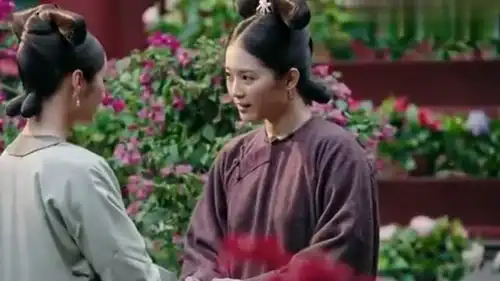 如懿传春蝉与魏嬿婉姐妹相聚,下一秒互诉心事,太让人可怜