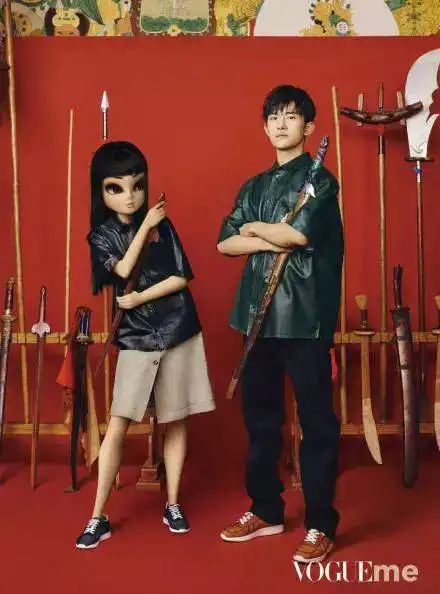 易烊千玺最新杂志创意十足,更服的还是千玺演技