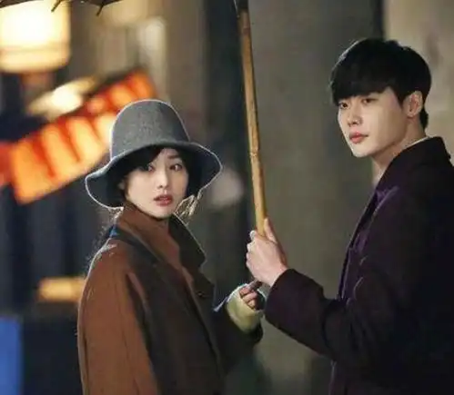 郑爽麻烦不断遭翡翠恋人出品方起诉,又被张恒发文怒怼