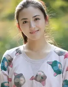 我的故乡晋察冀赵艳是谁演的名字
