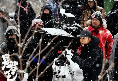 悬崖之上计日可待,倪大红反派形象出镜,这个配置有点猛
