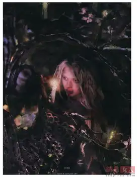 爱丽丝梦游仙境超模震撼魔幻大片
