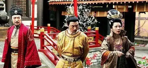 他为什么会成为最惨绿帽哥,作为拥有生杀大权的王者会这么想啊
