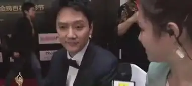 被问倾城时光是不是最近要开播冯绍峰懵圈那是赵老师的
