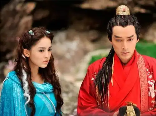 羚羊娱乐蒋劲夫家暴,胡歌娜扎等明星发声惹怒网友,他们三观不正