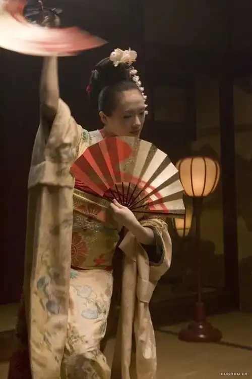 章子怡有多狂就有多拼,多部高清绝美剧照流出,处女作竟然不是张艺谋的
