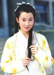 三线女星逆袭嫁豪门的真不少
