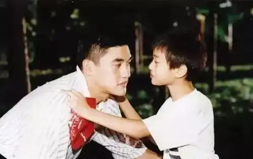 53岁吴大维感情坎坷,两任前女友纷纷嫁入豪门,本人至今单身