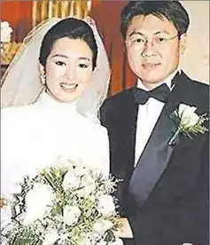 新老公曾两次劈腿,她能hold住吗
