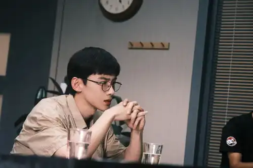 组图白敬亭开端新剧照曝光引网友集体催促更新
