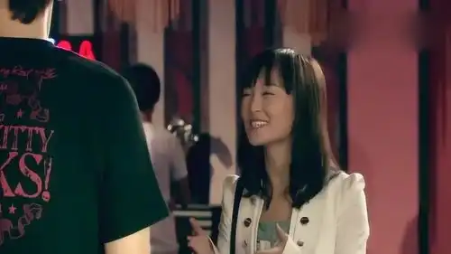 爱情公寓女子天生拥有特异功能,能够自动ps
