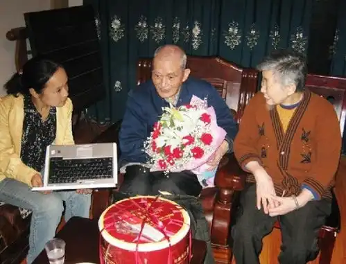 他是最后一位八百壮士,隐姓埋名68年生前期盼八佰上映