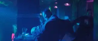 拿下北美票房冠军的狂暴爽片,竟然重现了黑客帝国