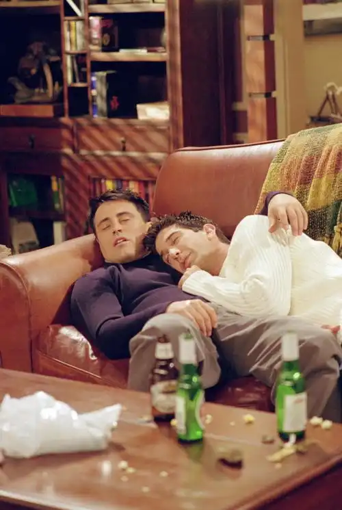 10季均分9.7,网飞花7亿都买不下来,老友记如何做到火了28年