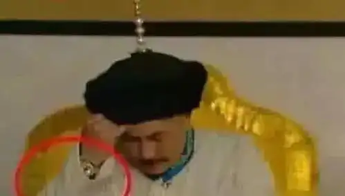 笑到胃疼的穿帮镜头皇帝居然戴着大金表,宫廷剧中有空调
