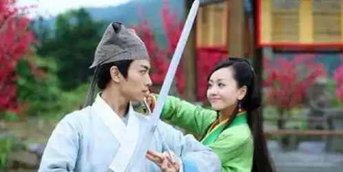 笑傲江湖里,此剑法源自葵花宝典,令狐冲亦难找出破绽
