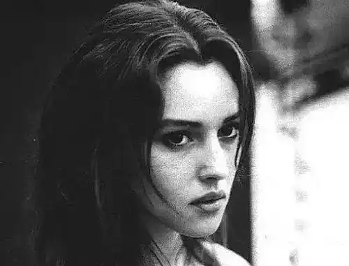 永远的西西里美丽传说,莫妮卡贝鲁奇
