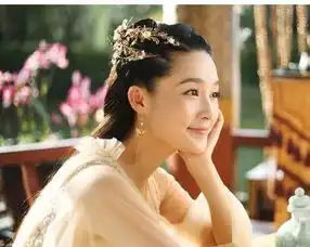 对不起黑化只服江玉燕徐盈盈,甩烟熏妆李沁几条街