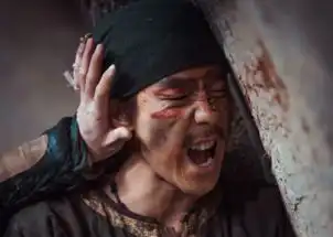 长安十二时辰名场面,大爆炸是真的,曹破延脸蹭墙看着都疼